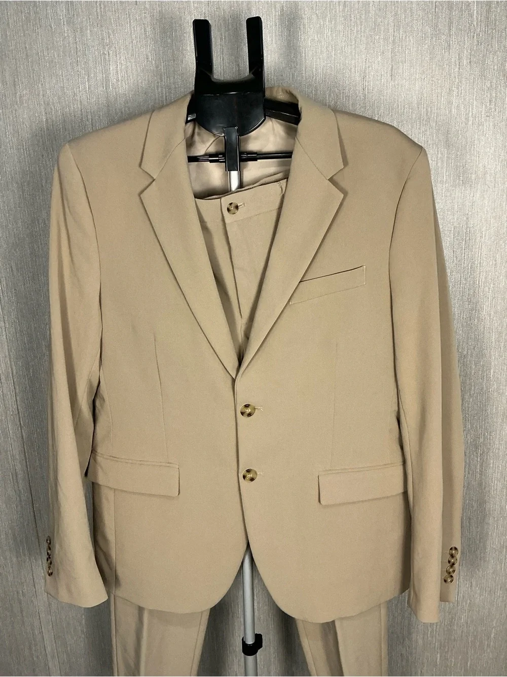 Zara Men's Beige Two-Piece Suit - Blazer & Trousers
